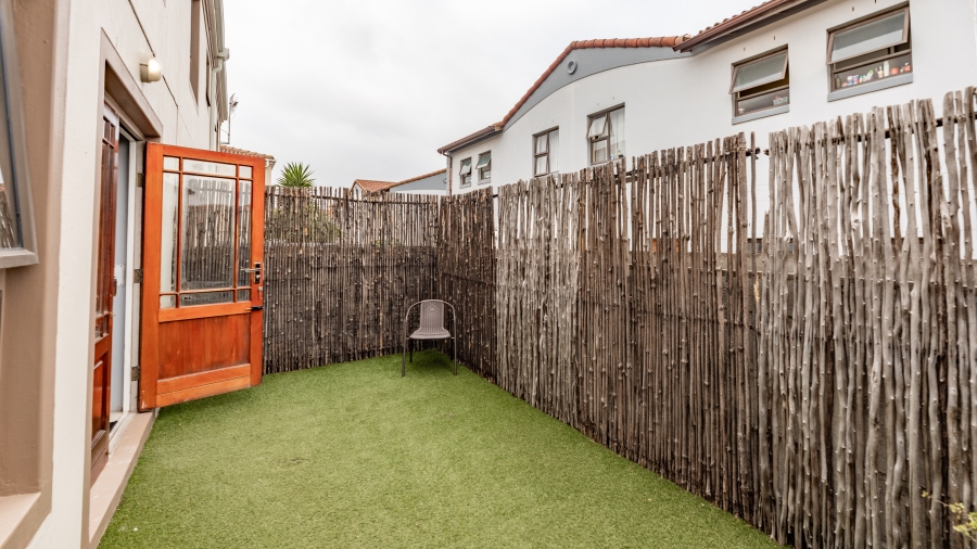2 Bedroom Property for Sale in Parklands Western Cape